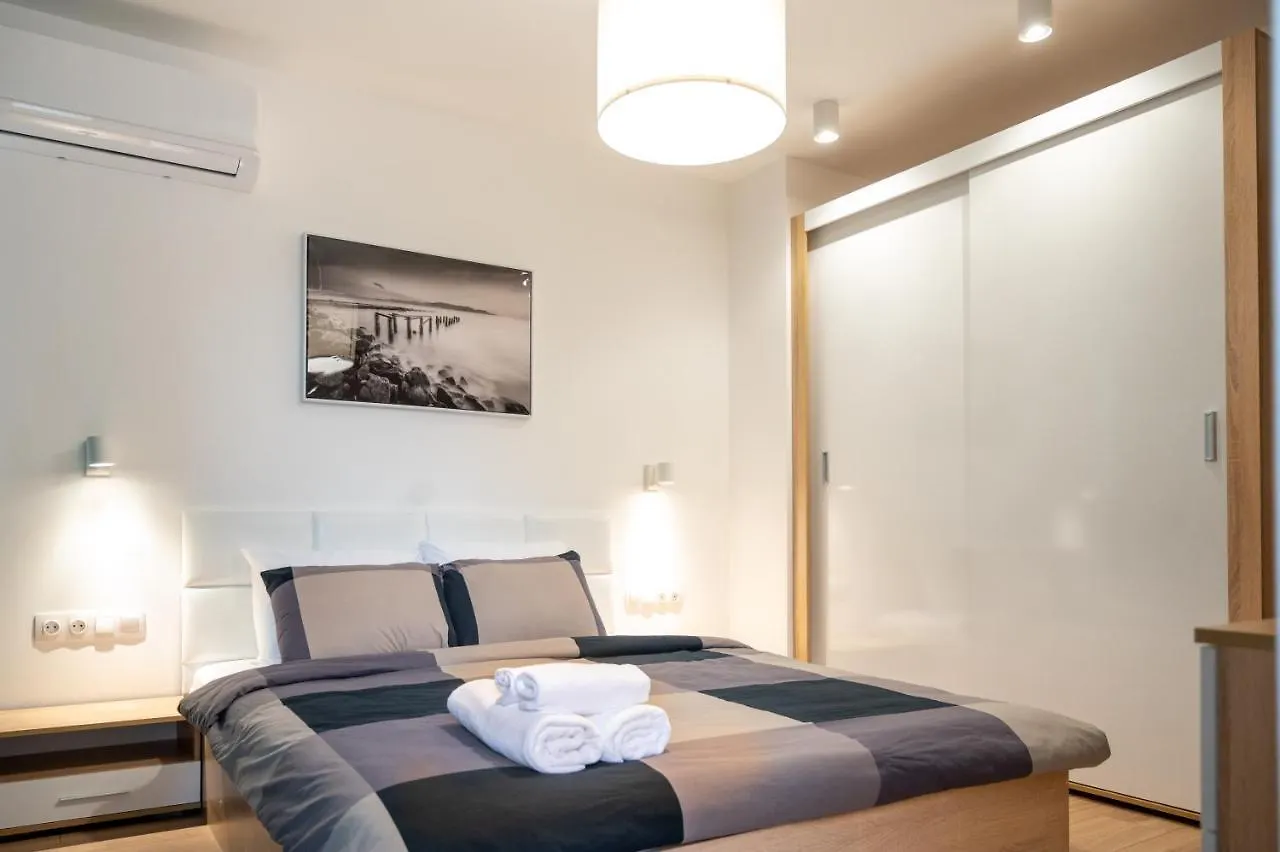 Modern And Cozy 1Bdr Apartment In The City Center Sofia
